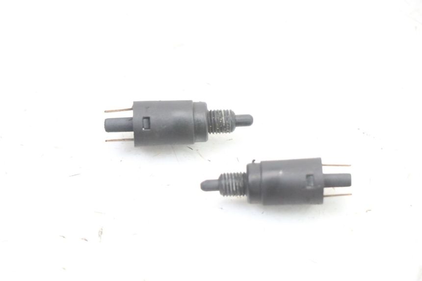 photo de STOP LIGHT SWITCH MBK BOOSTER NEXT GENERATION 50 (1995 - 1998) - Zoom on usage condition