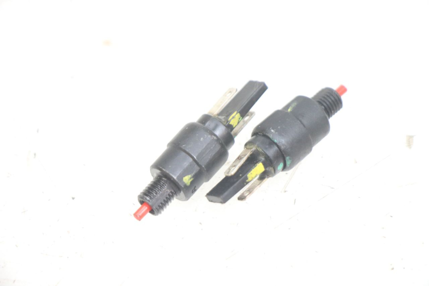 photo de STOP LIGHT SWITCH PIAGGIO MEDLEY 125 (2016 - 2023) - Component detail