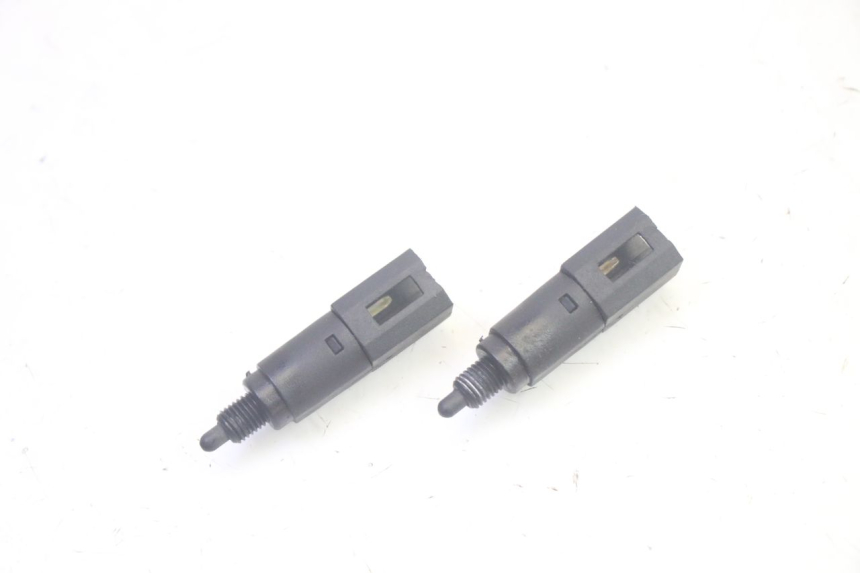 photo de STOP LIGHT SWITCH PIAGGIO MP3 LT 400 (2007 - 2012) - Main view