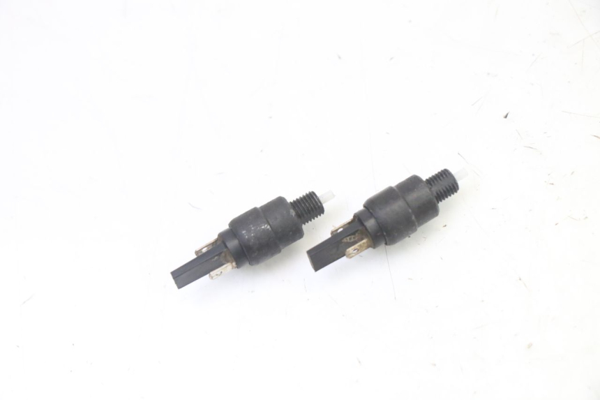 photo de STOP LIGHT SWITCH PIAGGIO MP3 RL 250 (2006 - 2010) - Zoom on usage condition