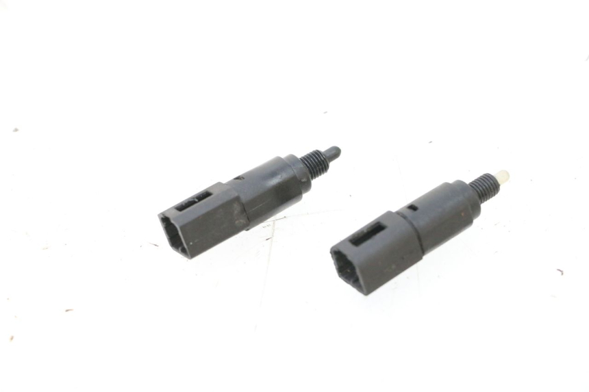 photo de STOP LIGHT SWITCH PIAGGIO MP3 125 (2006 - 2014) - Component detail