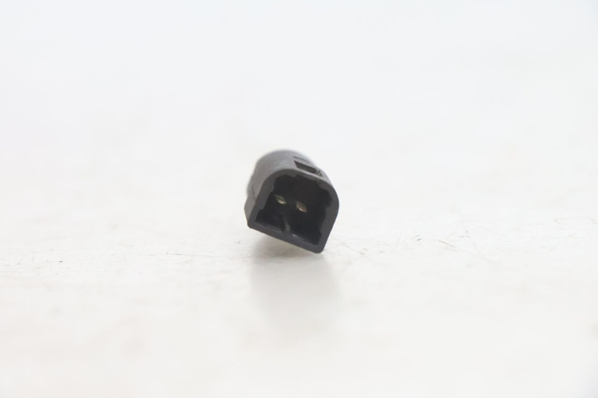 photo de STOP LIGHT SWITCH PIAGGIO MP3 500 (2016 - 2018) - Alternative perspective