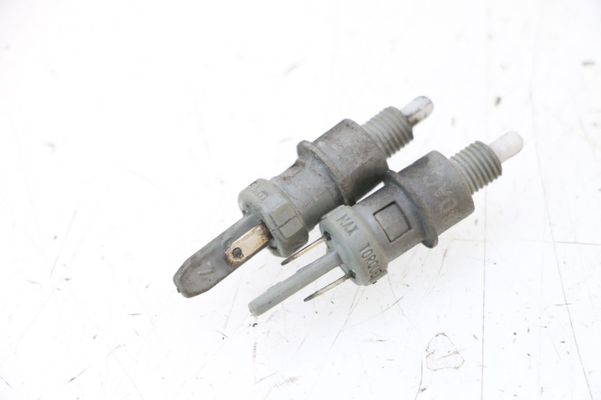 photo de STOP LIGHT SWITCH PEUGEOT SATELIS COMPRESSOR K15 125 (2006 - 2009) - Component detail