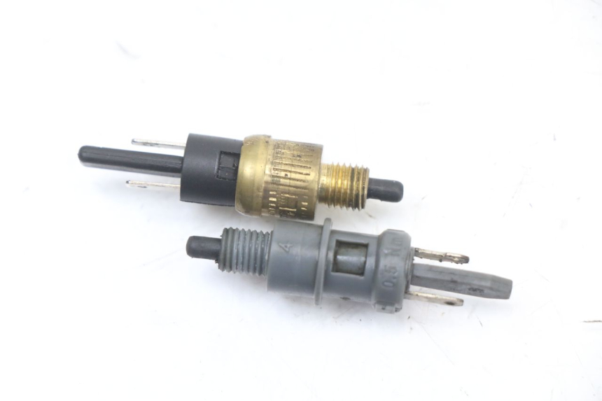 photo de STOP LIGHT SWITCH PEUGEOT STREETZONE I 2T 50 (2018 - 2020) - Main view