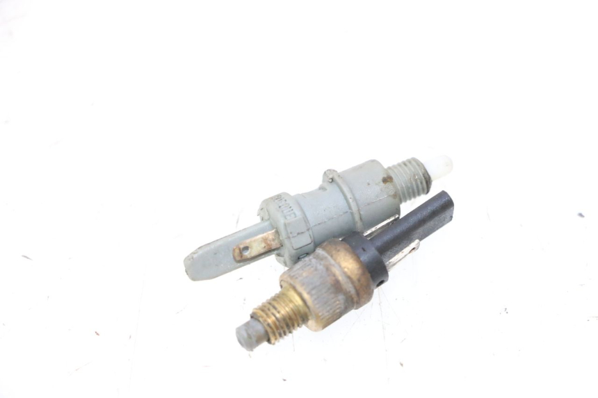 photo de STOP LIGHT SWITCH PEUGEOT TREKKER 50 (1995 - 2004) - Component detail