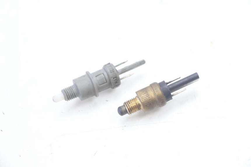 photo de STOP LIGHT SWITCH PIAGGIO TYPHOON 50 (1993 - 1999) - Main view