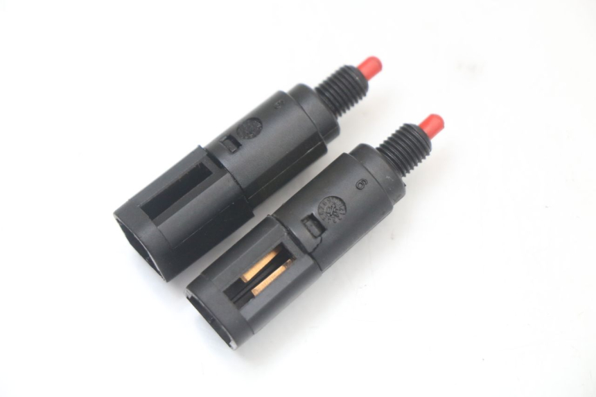 photo de STOP LIGHT SWITCH PIAGGIO VESPA LX 125 (2005 - 2010) - Component detail