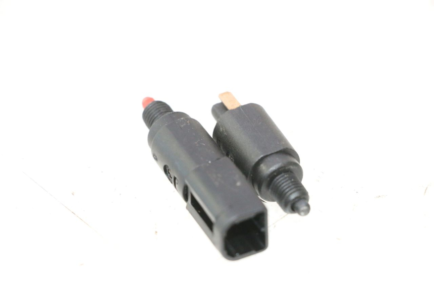 photo de STOP LIGHT SWITCH PIAGGIO VESPA S 2T 50 (2007 - 2014) - Component detail