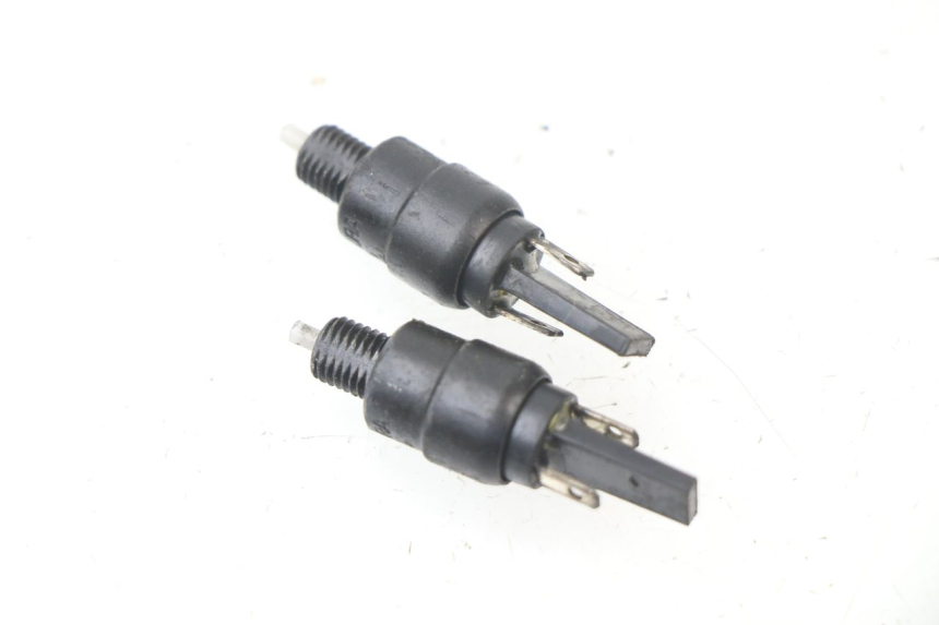 photo de STOP LIGHT SWITCH PIAGGIO XEVO - X EVO 125 (2007 - 2017) - Component detail