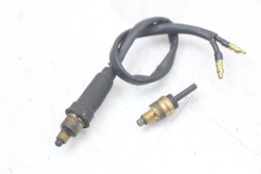 photo de STOP LIGHT SWITCH YAMAHA BW'S NG NEXT GENERATION 50 (1996 - 2003) - Component detail