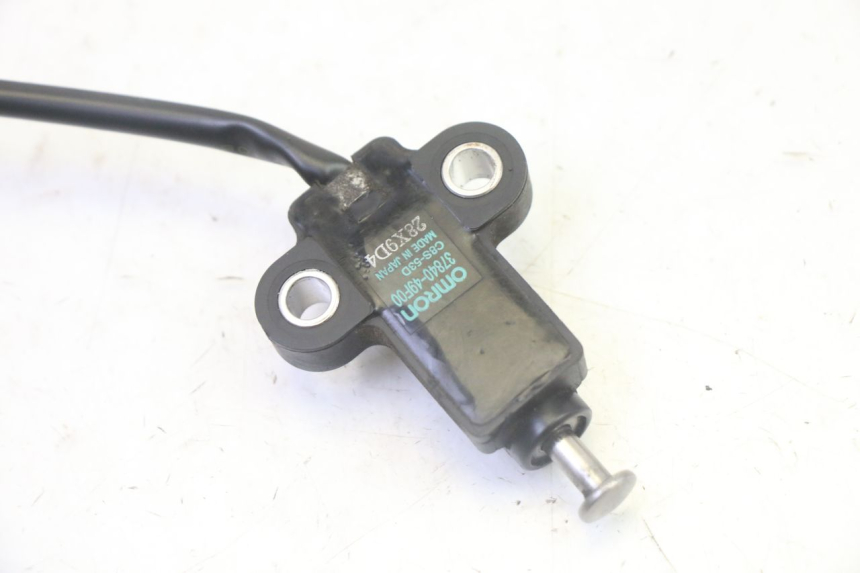 photo de IGNITION SWITCH KICKSTAND SUZUKI BURGMAN 125 (2007 - 2014) - Technical close-up