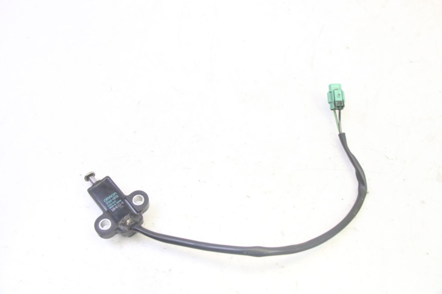 photo de IGNITION SWITCH KICKSTAND SUZUKI BURGMAN 125 (2007 - 2014) - Zoom on usage condition