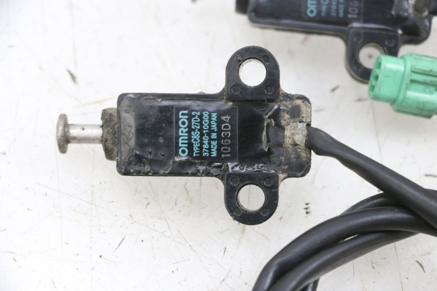 photo de KICKSTAND CUT-OFF SWITCH SUZUKI BURGMAN 650 (2013 - 2020) - Alternative perspective