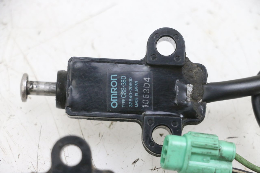 photo de KICKSTAND CUT-OFF SWITCH SUZUKI BURGMAN 650 (2013 - 2020) - Technical close-up
