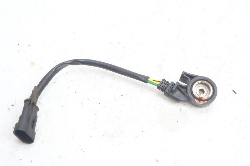 photo de IGNITION SWITCH KICKSTAND PEUGEOT CITYSTAR 125 (2011 - 2017) - Technical close-up