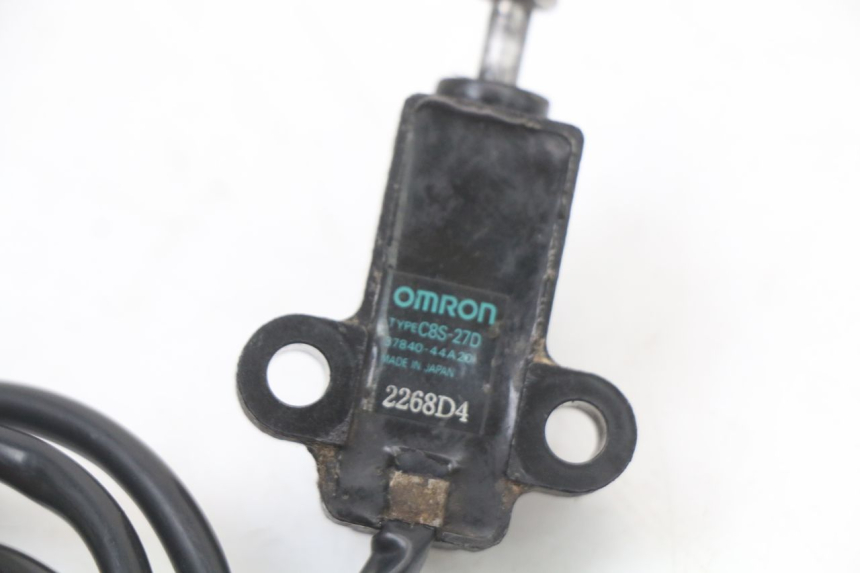 photo de SIDE STAND SWITCH SUZUKI GZ MARAUDER 125 (1998 - 2004) - Technical close-up