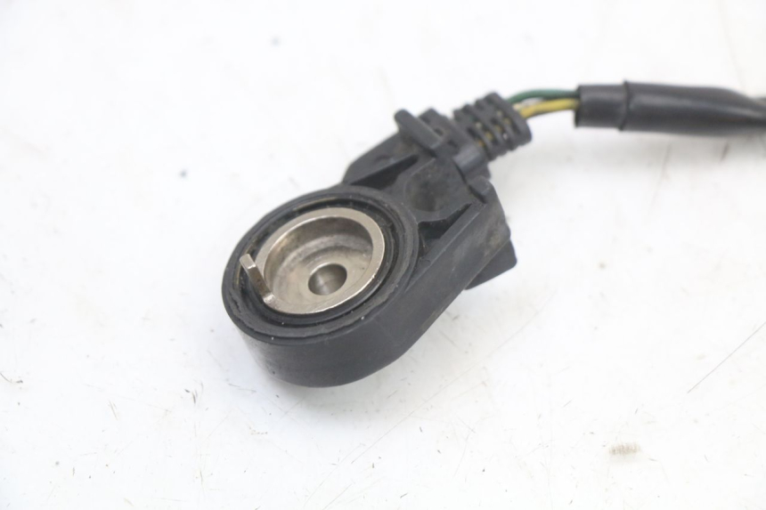 photo de SIDE STAND SWITCH HONDA CBR F 1000 (1993 - 1996) - Technical close-up