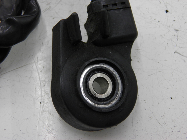photo de IGNITION SWITCH KICKSTAND HONDA FES PANTHEON 125 (2003 - 2007) - Alternative perspective