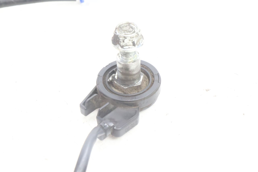 photo de SIDE STAND SWITCH YAMAHA N-MAX NMAX 125 (2021 - 2024) - Technical close-up