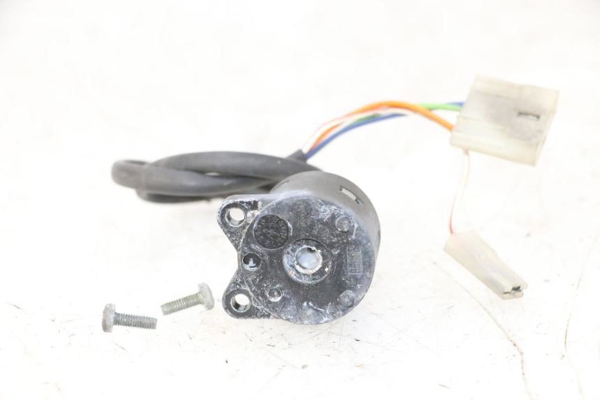 photo de SWITCH APRILIA ETX 125 (1998 - 2002) - Technical close-up