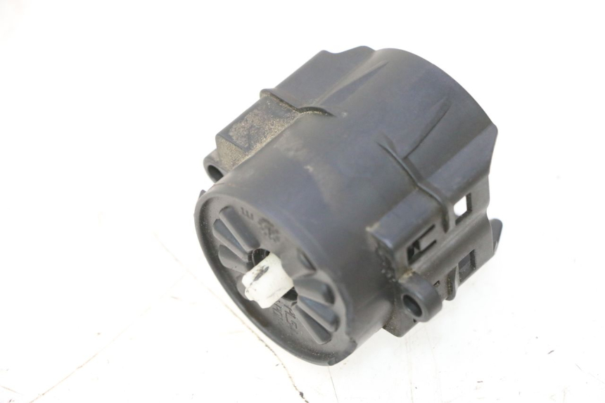 photo de IGNITION SWITCH HONDA FES PANTHEON 125 (2003 - 2007) - Zoom on usage condition