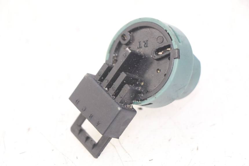 photo de IGNITION SWITCH PIAGGIO FLY 2T 50 (2004 - 2017) - Zoom on usage condition