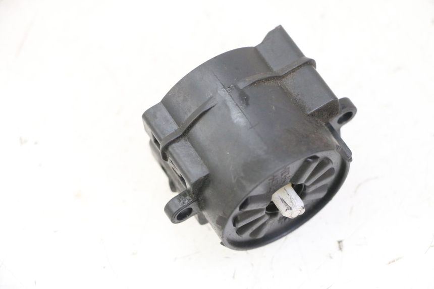 photo de SWITCH GILERA NEXUS 300 (2008 - 2013) - Zoom on usage condition