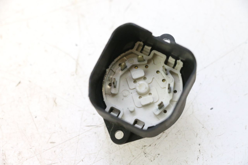 photo de SWITCH GILERA GP 800 (2007 - 2013) - Zoom on usage condition