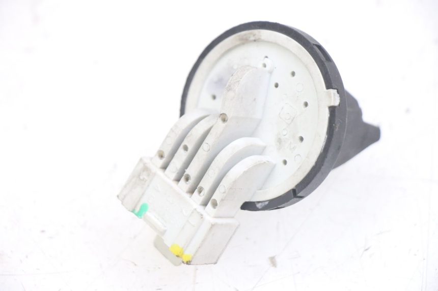photo de IGNITION SWITCH PIAGGIO MEDLEY 125 (2016 - 2023) - Component detail