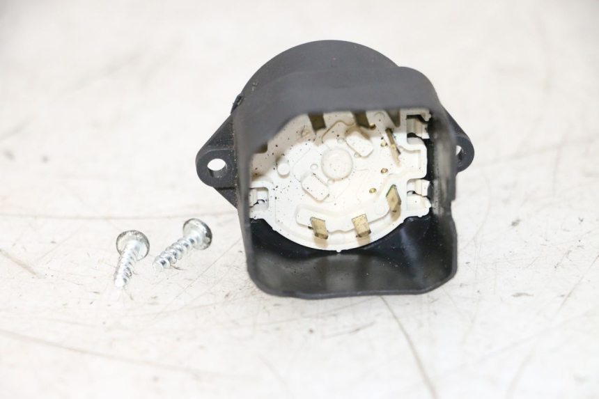 photo de IGNITION SWITCH PIAGGIO MP3 LT 400 (2007 - 2012) - Zoom on usage condition