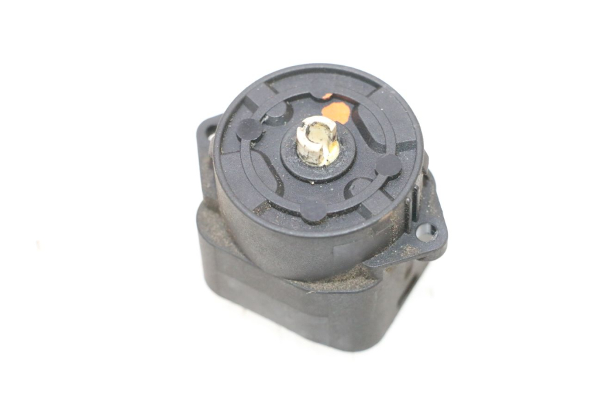 photo de SWITCH PIAGGIO MP3 RL 250 (2006 - 2010) - Alternative perspective