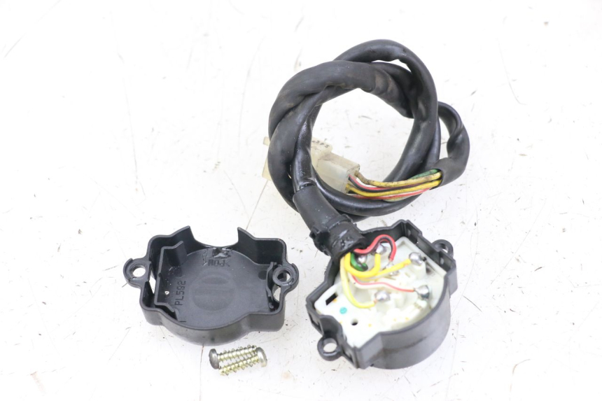 photo de SWITCH MOTO GUZZI NORGE 8V GT 1200 (2011 - 2016) - Component detail