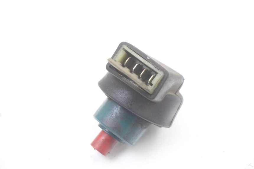 photo de IGNITION SWITCH PIAGGIO X8 125 (2004 - 2007) - Alternative perspective