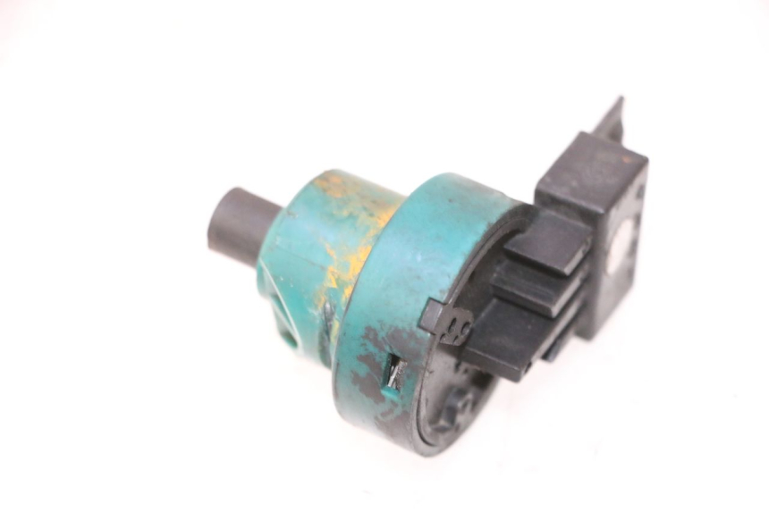 photo de IGNITION SWITCH PIAGGIO VESPA LX 2T 50 (2005 - 2013) - Alternative perspective
