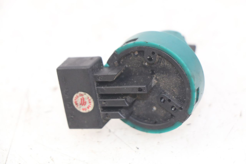 photo de IGNITION SWITCH PIAGGIO VESPA LXV 125 (2006 - 2009) - Zoom on usage condition