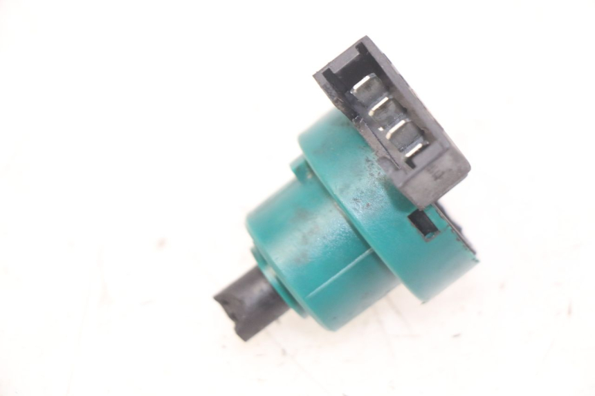 photo de IGNITION SWITCH PIAGGIO VESPA LXV 125 (2006 - 2009) - Alternative perspective