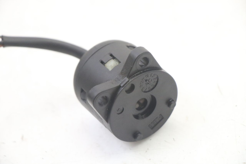 photo de SWITCH YAMAHA WHY 50 (1998 - 2000) - Component detail