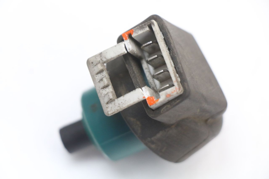 photo de IGNITION SWITCH PIAGGIO X10 125 (2012 - 2017) - Technical close-up