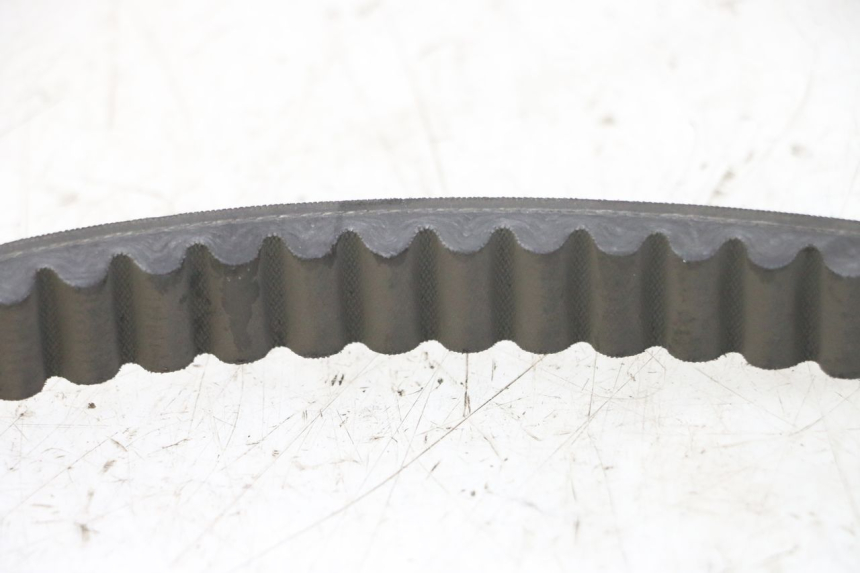 photo de DRIVE BELT SUZUKI BURGMAN 125 (2007 - 2014) - Alternative perspective