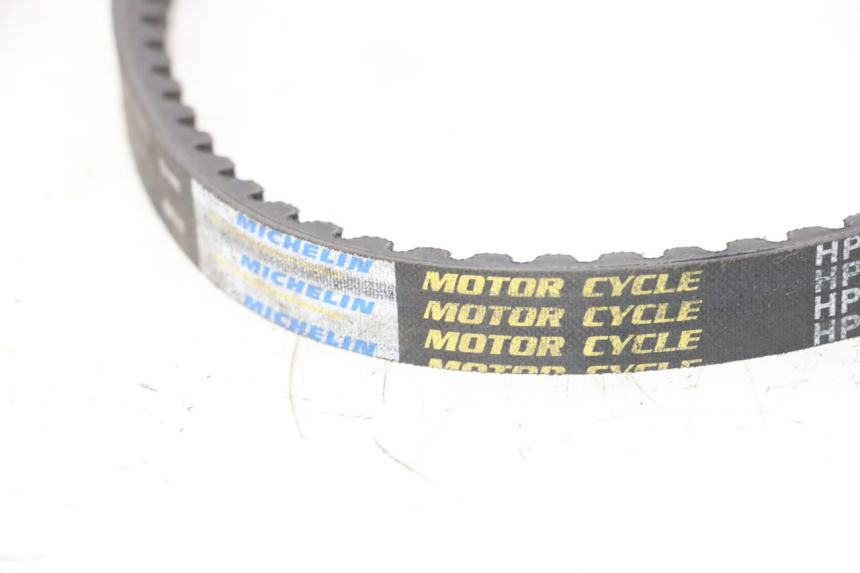 photo de DRIVE BELT PEUGEOT KISBEE 4T 50 (2018 - 2022) - Technical close-up