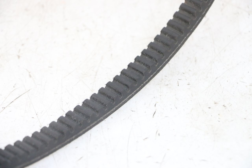 photo de DRIVE BELT PEUGEOT SPEEDFIGHT 2 LC 50 (2000 - 2009) - Alternative perspective