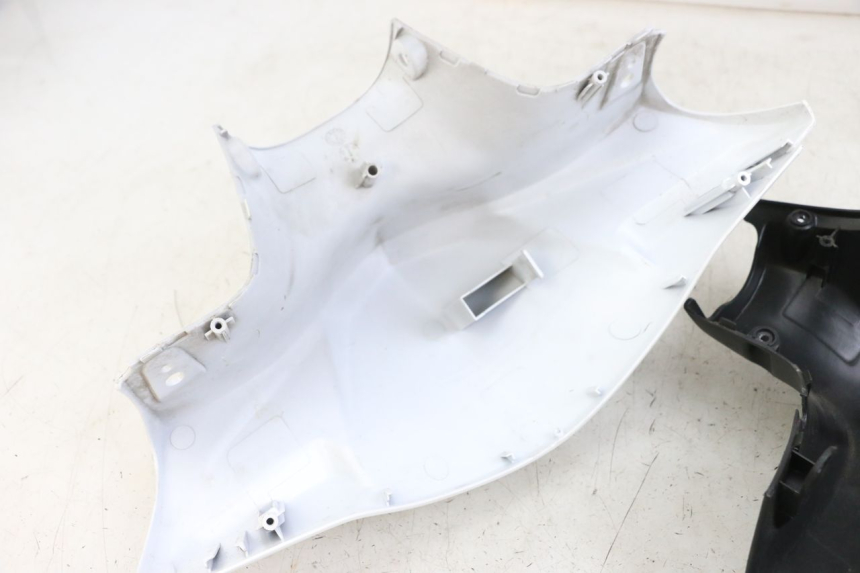 photo de HANDLEBAR COVER KYMCO AGILITY 4T 50 (2018 - 2022) - Component zoom