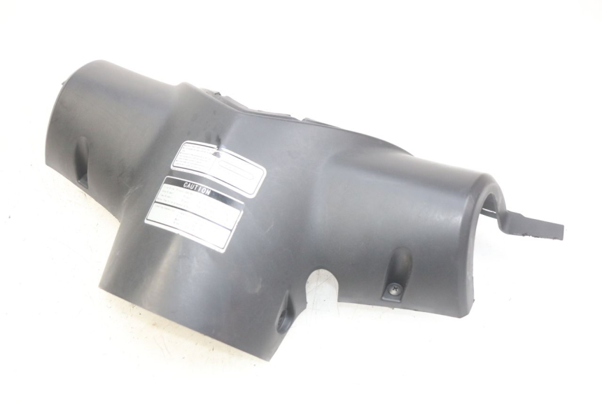 photo de REAR HANDLEBAR COVER KYMCO AGILITY 16+ 4T 50 (2018 - 2023) - Technical close-up