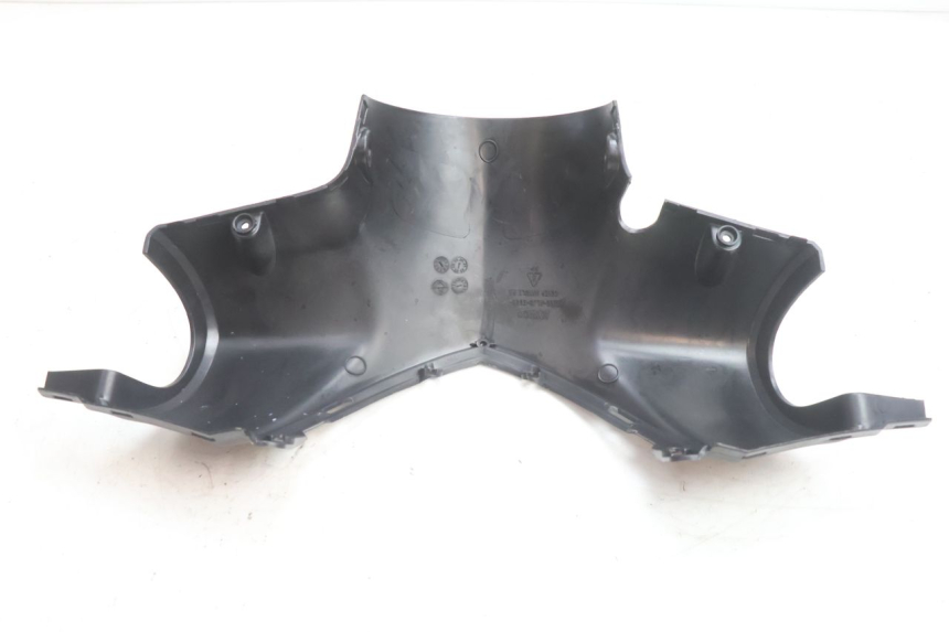photo de REAR HANDLEBAR COVER KYMCO AGILITY 16+ 4T 50 (2018 - 2023) - Technical close-up