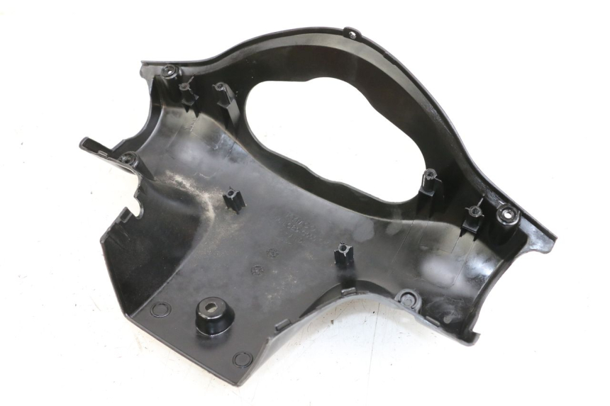 photo de REAR HANDLEBAR COVER KYMCO AGILITY 4T 50 (2005 - 2018) - Technical close-up