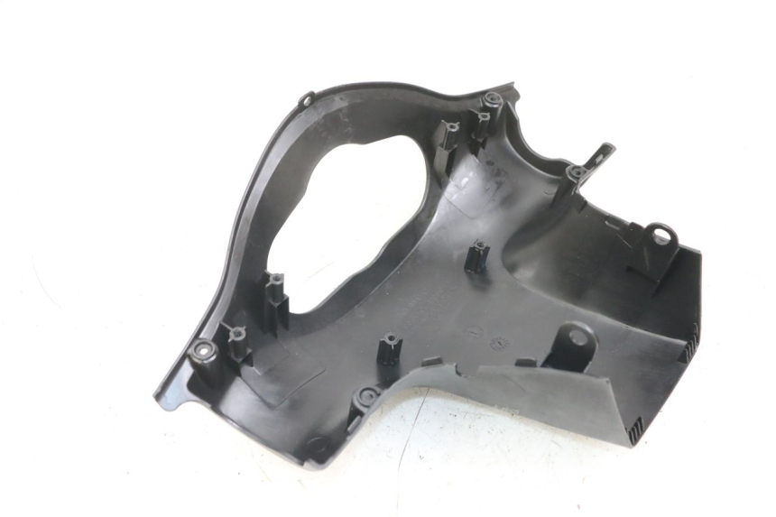 photo de REAR HANDLEBAR COVER KYMCO AGILITY 4T 50 (2018 - 2022) - Technical close-up