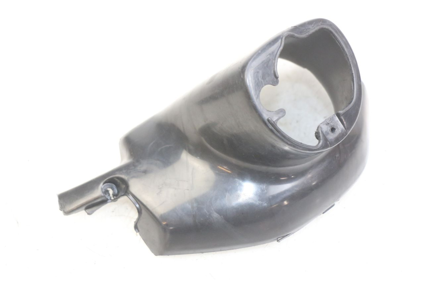 photo de REAR HANDLEBAR COVER MBK BOOSTER SPIRIT 50 (1999 - 2003) - Zoom on usage condition