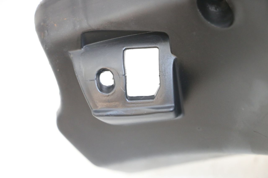 photo de REAR HANDLEBAR COVER MBK BOOSTER SPIRIT 50 (2004 - 2017) - Alternative perspective