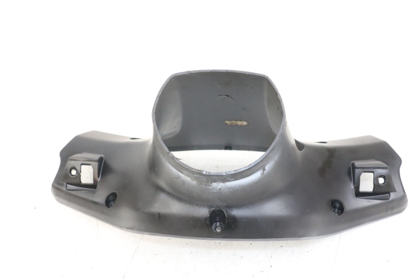 photo de REAR HANDLEBAR COVER MBK BOOSTER SPIRIT 50 (2004 - 2017) - Fixing points details
