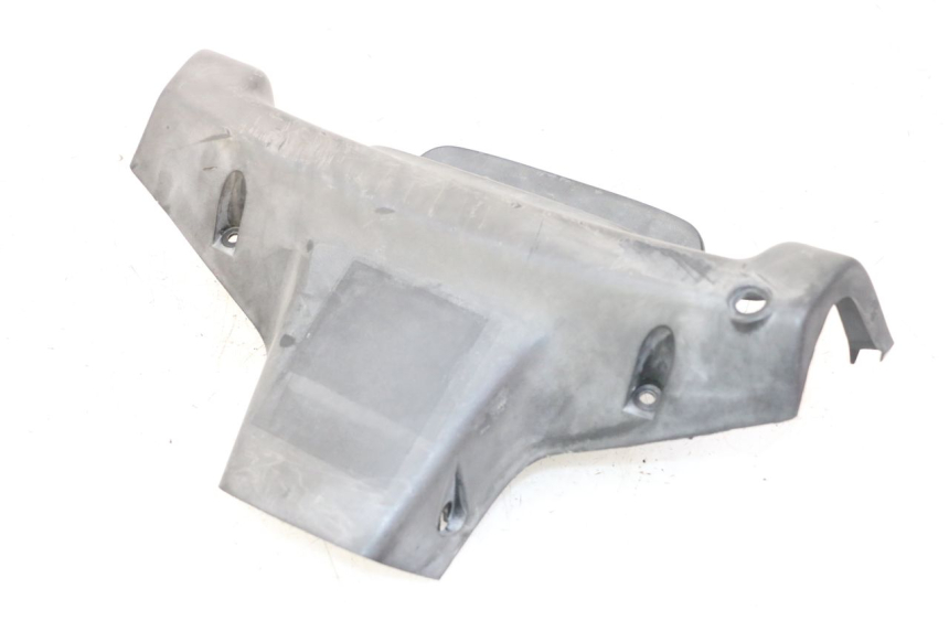 photo de HANDLE BAR REAR PANEL YAMAHA BW'S 100 (1999 - 2002) - Zoom on usage condition